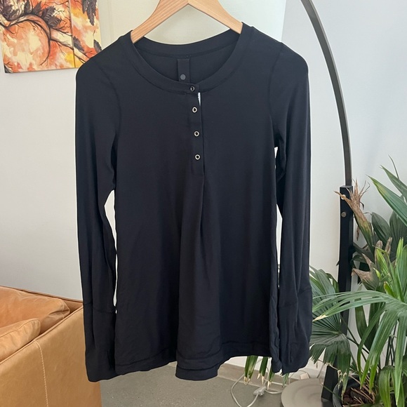 Lululemon Ride On Henley - Picture 2 of 3